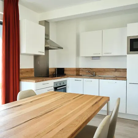 فيلة Spacious With A Garden, At 800 M From The Sea